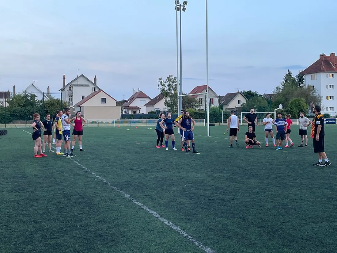 Les séances d'entrainement se déroulent au stade Bourillot